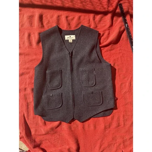 Woolrich Men’s Wool Vest Size L Gray Zip Front Utility Pockets Adjustable Back - Picture 1 of 8